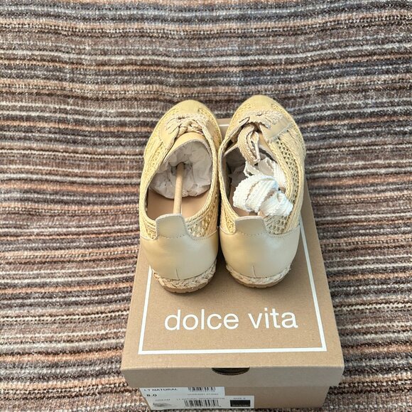 Sneakers - Picture 5 of 8